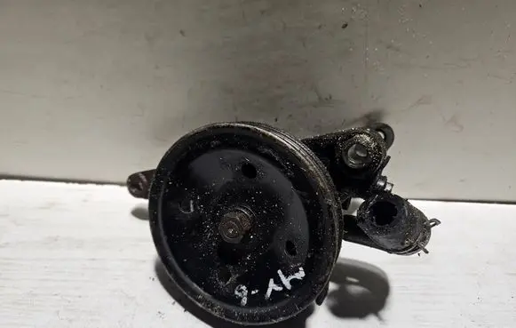 Mazda 626 Power steering pump GA2A32650D 22213087
