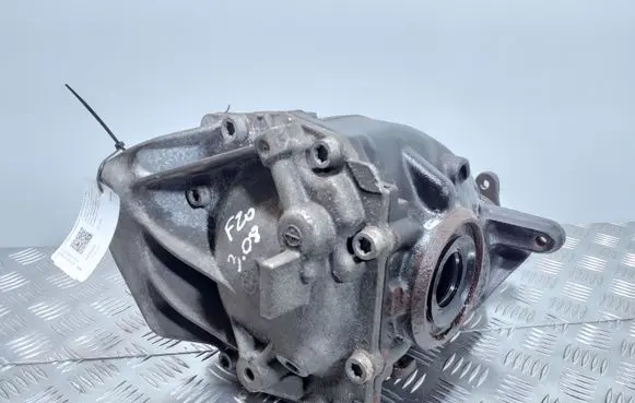 BMW 1 F20 F21 Rear differential 7605591