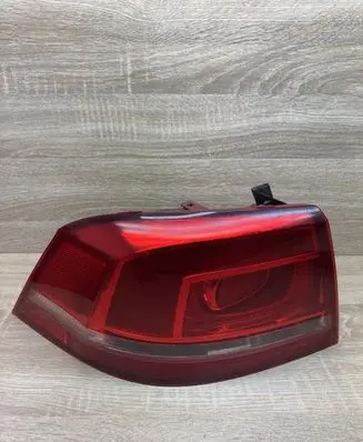 Volkswagen PASSAT B7 Rear/tail lights 3AE945095C 3AE945257
