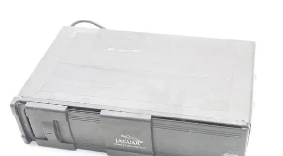 Jaguar XK8 - XKR CD/DVD changer LNF4160AA