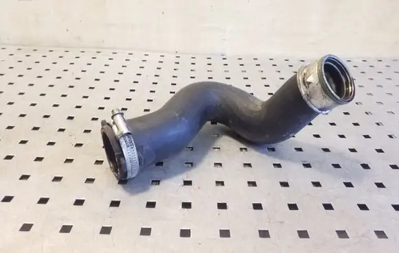 Audi Q7 4L Intercooler hose/pipe 7L6145738A