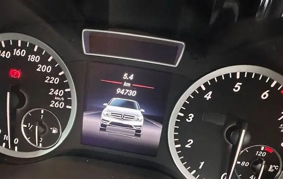 Mercedes-Benz B W246 W242 Speedometer (instrument cluster) A2469006611