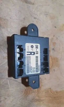 Dodge Durango III Door control unit/module 68316560AD 0061000902N82