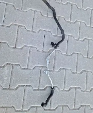 Coolant pipe/hose