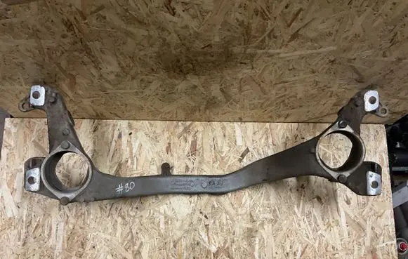 Volkswagen Touareg II Front subframe 7P0199207