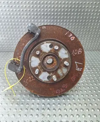 Hyundai i30 Front wheel hub spindle knuckle