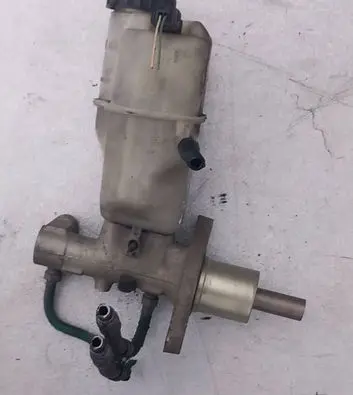 Peugeot 407 Master brake cylinder 9646980980 03350885121