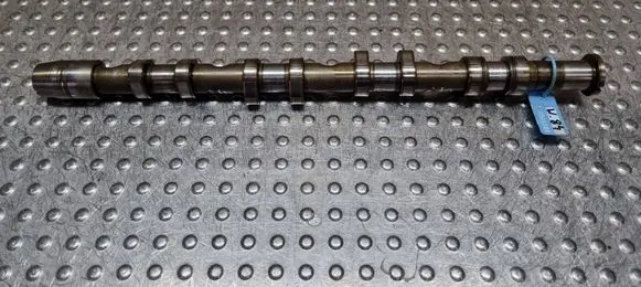 Volkswagen Golf V Camshaft S12505586 06D109102AK