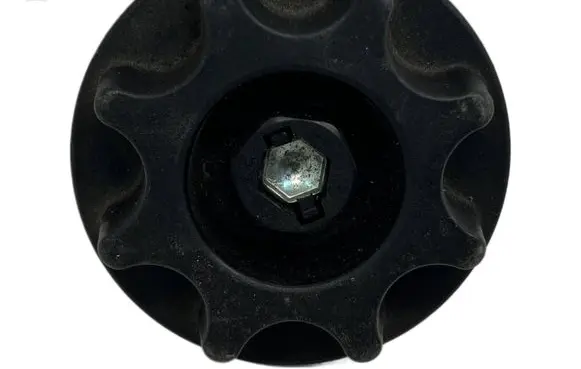 Toyota Prius (XW50) Spare wheel bolt 