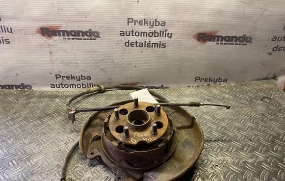 Toyota RAV 4 (XA20) Rear wheel hub