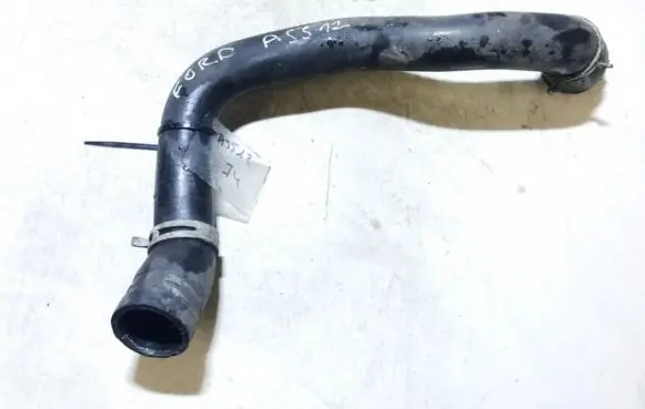 Ford Mondeo MK II Engine coolant pipe/hose