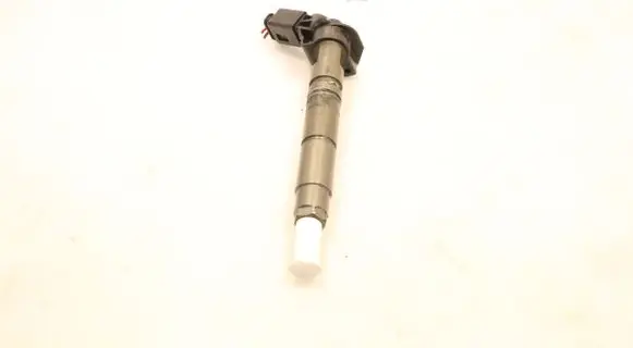 Mercedes-Benz C W204 Fuel injector 0445116026