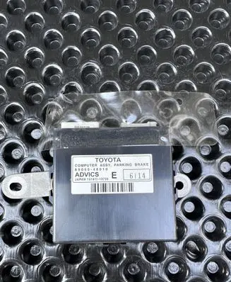 Lexus RX 450H Hand brake control module 8905048010 15181110730