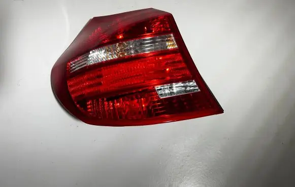 BMW 1 E81 E87 Rear/tail lights l90009585