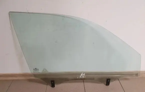 Hyundai Tucson JM Front door window glass four-door