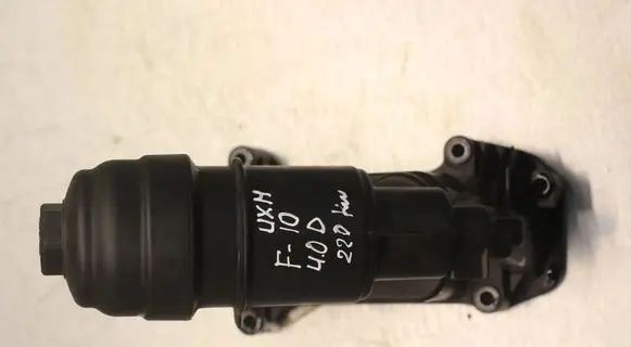 BMW 5 F10 F11 Engine oil radiator 7800066