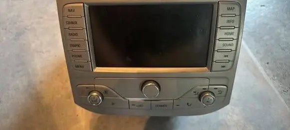 Ford Kuga I Radio/CD/DVD/GPS head unit BV4T18K931AG