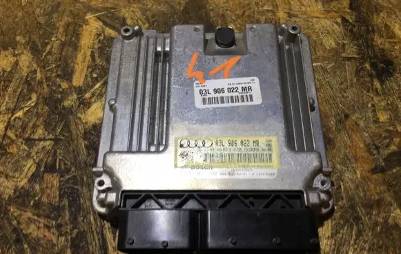 Audi A4 S4 B8 8K Engine control unit/module ECU