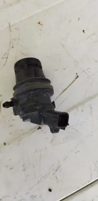 Subaru Outback (BS) Windscreen/windshield washer pump