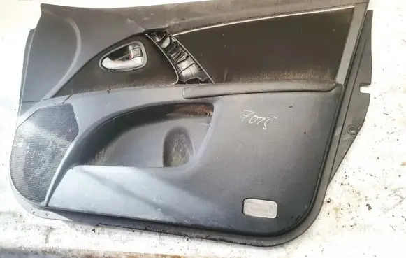 Toyota Avensis T270 Front door card panel trim 6762805040 67628-05040