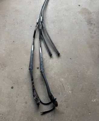 Ford S-MAX Front wiper blade arm EM2B17526CB