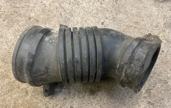 Subaru Forester SF Air intake duct part 46023FC010