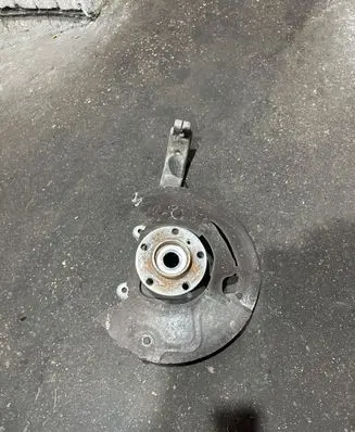BMW X5M F85 Front wheel hub 6773784