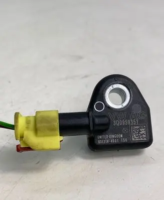 Skoda Octavia Mk3 (5E) Airbag deployment crash/impact sensor 3Q0959351
