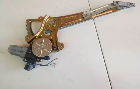 Subaru B9 Tribeca Sliding door window regulator with motor