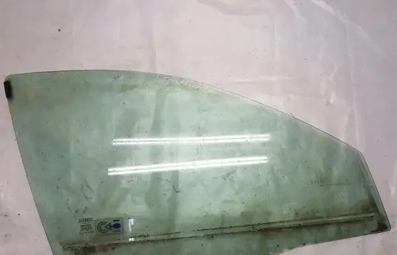 Fiat Bravo - Brava Front door window glass four-door 
