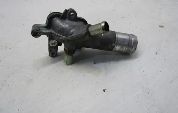 Honda CR-V Thermostat housing GMAUTO4574097