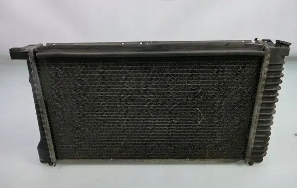 BMW 7 E32 Coolant radiator 1723455