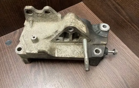 Fiat Fiorino Gearbox mounting bracket 55229512