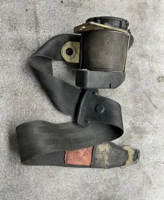 Volkswagen PASSAT B7 USA Rear seatbelt 357857805