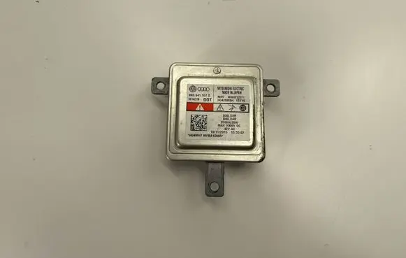 Volkswagen Touareg II Headlight ballast module Xenon 8K0941597 8K0941597E
