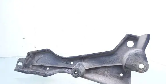 Toyota RAV 4 (XA40) Other under body part 5839842022