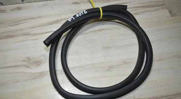 Nissan Note (E12) Rubber seal rear door 