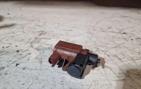 Ford Mondeo MK IV Turbo solenoid valve 6G9Q9E882CA