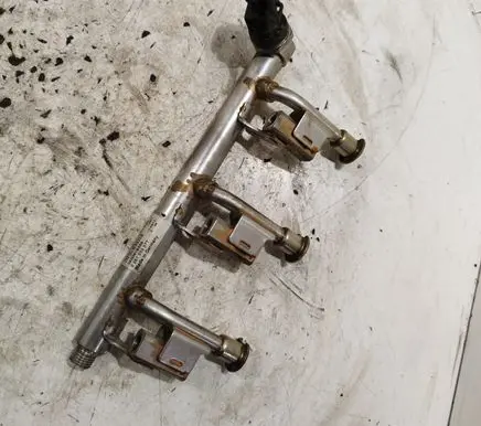 Ford Focus Fuel main line pipe CM5G9H487HA