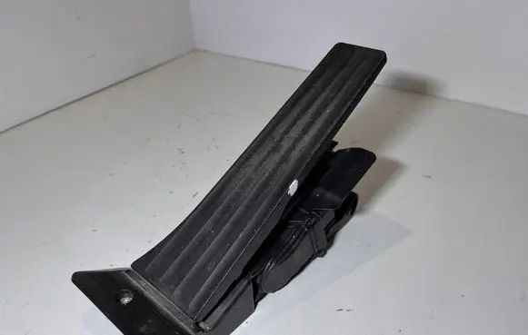 BMW X5 F15 Accelerator throttle pedal 6853175 6PV01043533 12037313DE