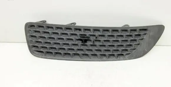 Volvo V70 Front bumper lower grill 30678635