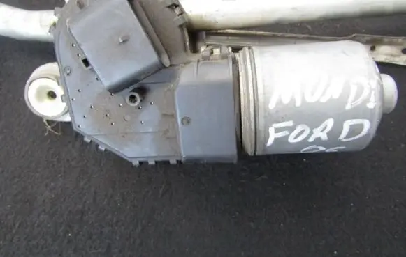 Ford Mondeo Mk III Wiper motor 1s7117508ad 0390241702