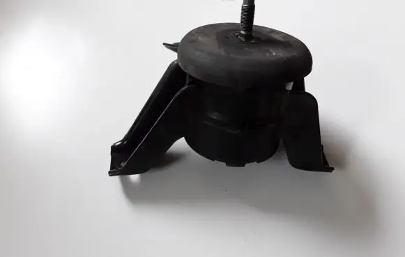 KIA Sportage Engine mount bracket