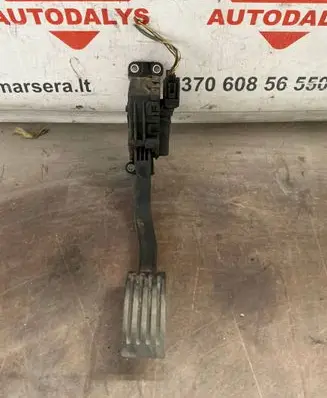 Ford Focus C-MAX Accelerator throttle pedal 3M519F836