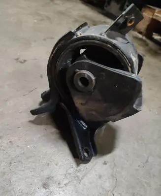 Hyundai Sonata Engine mount bracket 218343K000