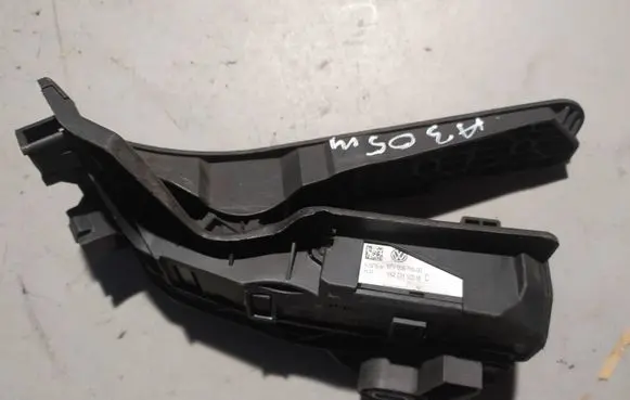 Audi A3 S3 8P Accelerator throttle pedal 1K2721503M