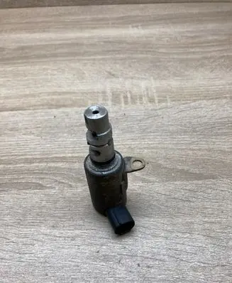 Mitsubishi Eclipse Camshaft vanos timing valve K5T45592