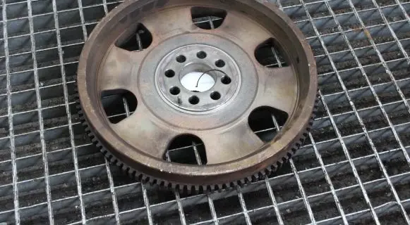 Toyota Land Cruiser (HDJ90) Flywheel