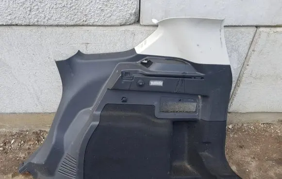 Ford Kuga II Trunk/boot side trim panel