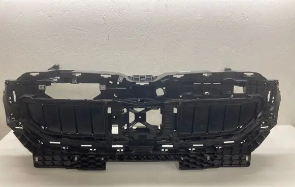 BMW 5 G60 G61 Radiator trim 5a09b52